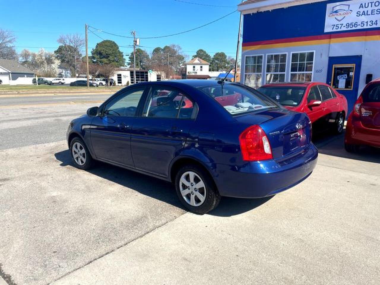 2010 Hyundai Accent Gls - Фото 2