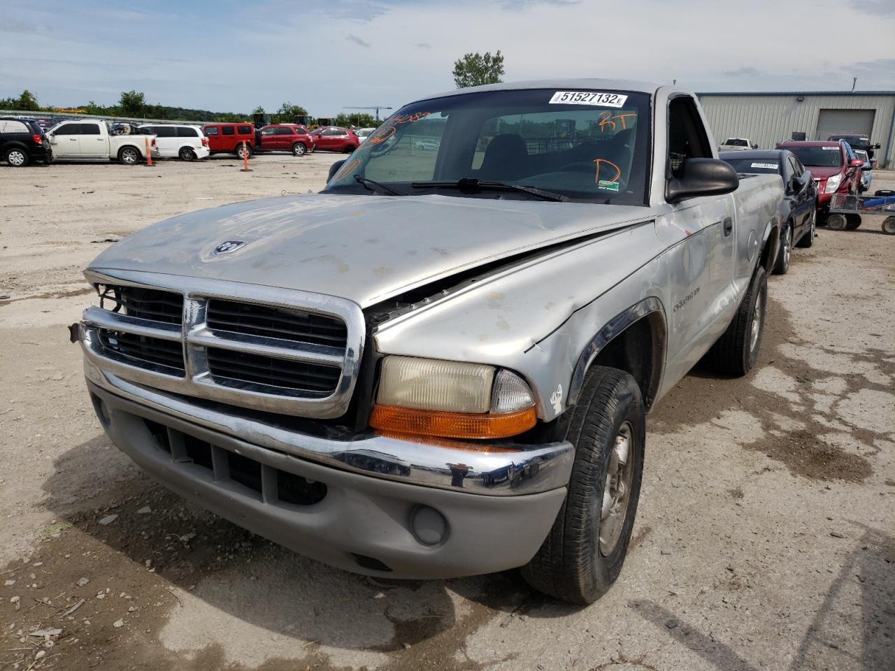 2001 Dodge Dakota - Image 2