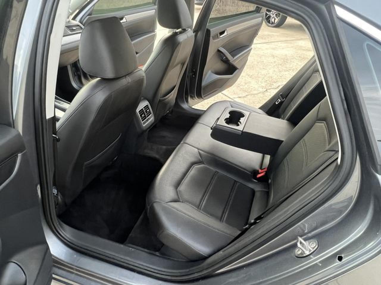 2015 Volkswagen Passat Se - Image 7