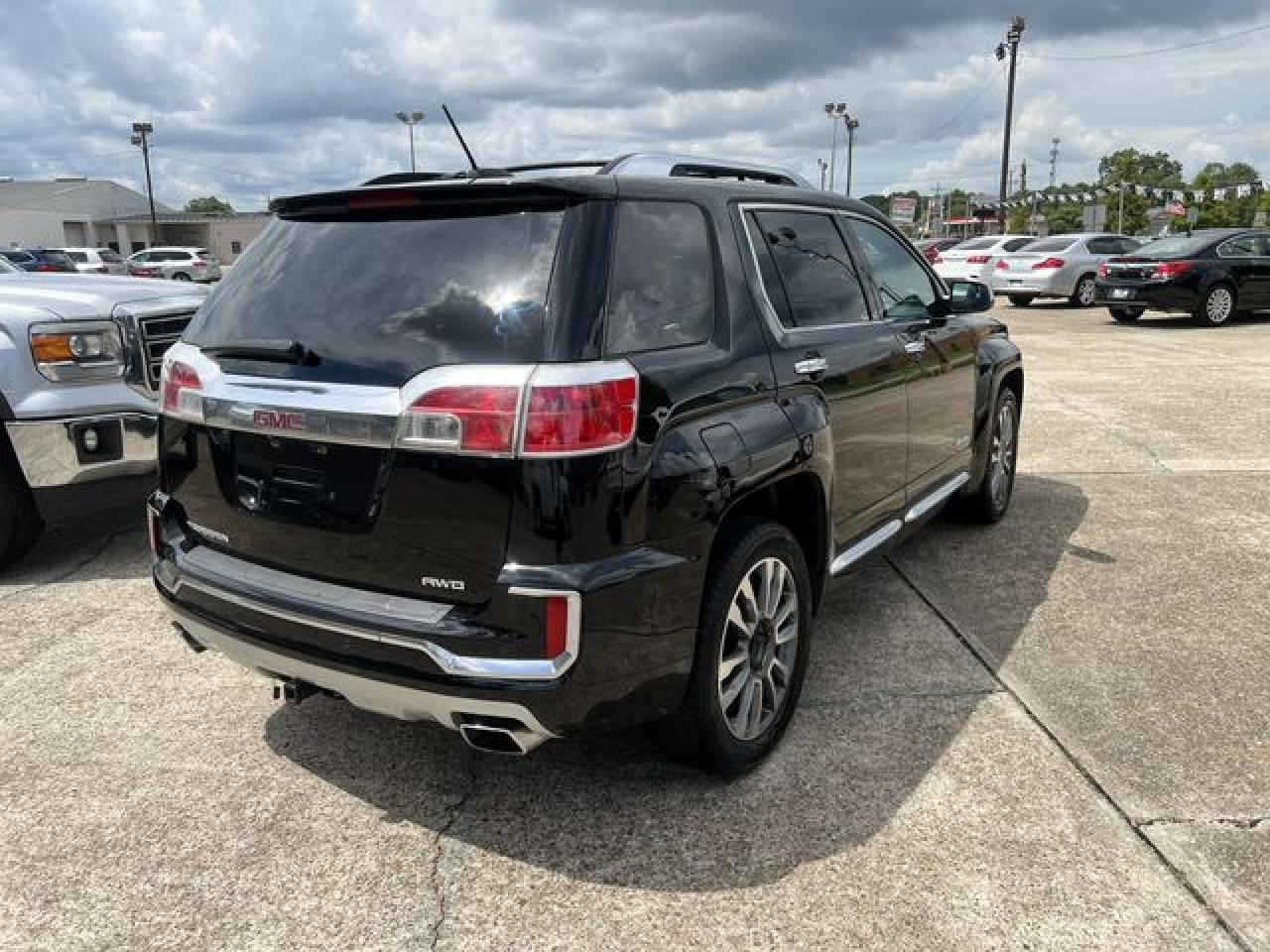 2016 GMC Terrain Denali - Image 3