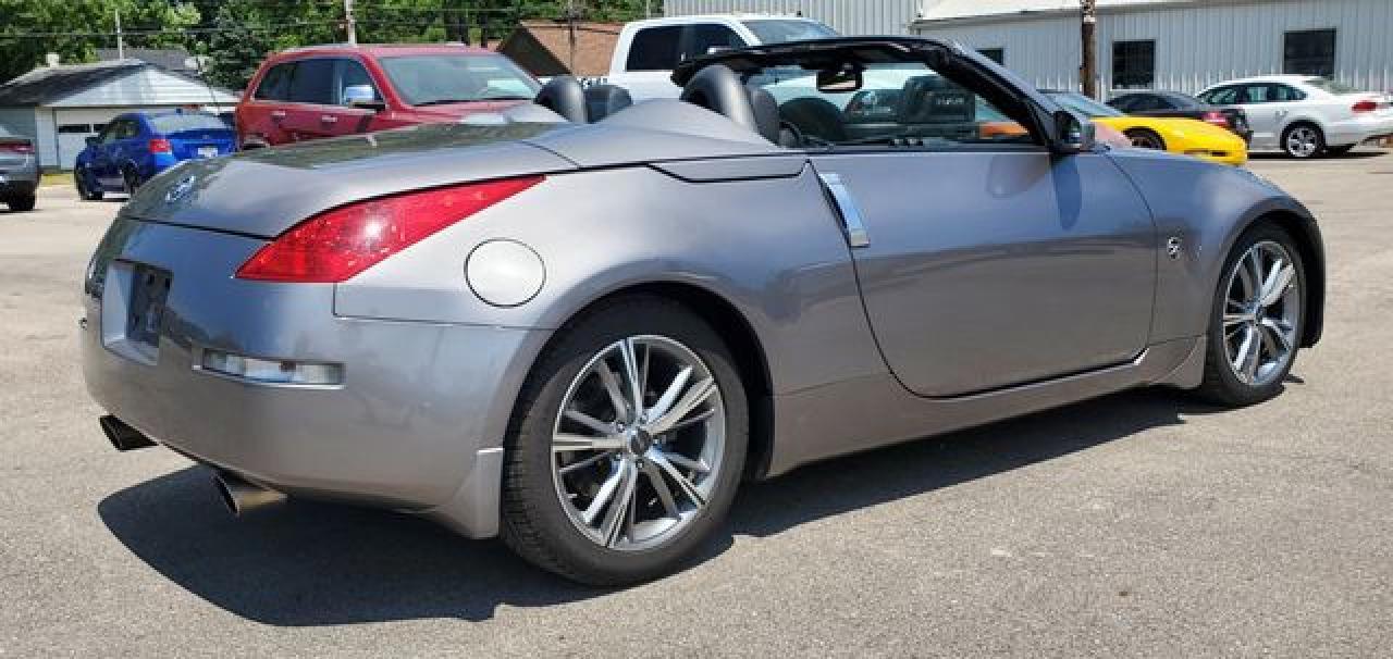 2007 Nissan 350Z Roadster - Image 4