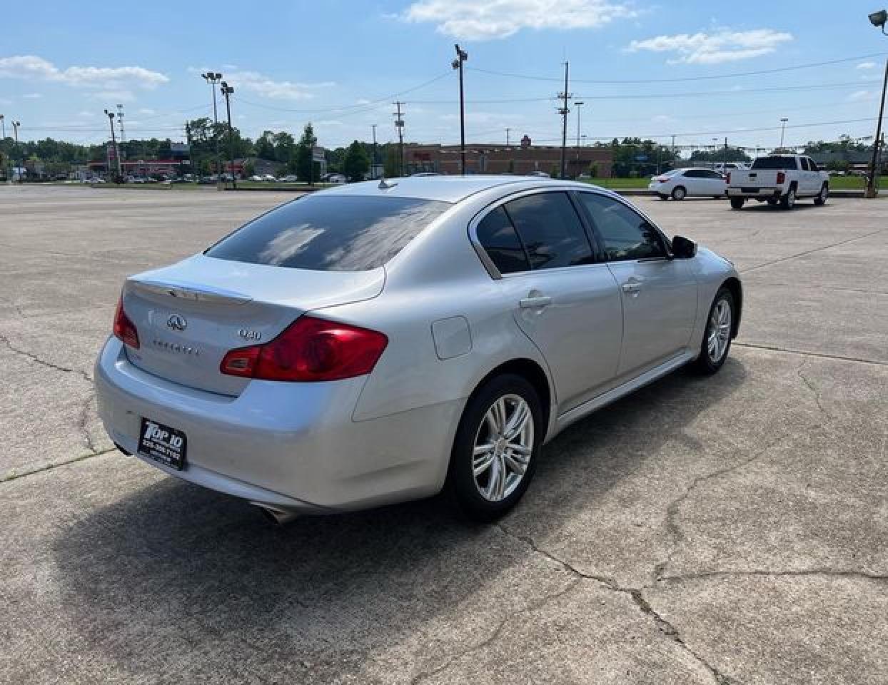 2015 Infiniti Q40 - Фото 3