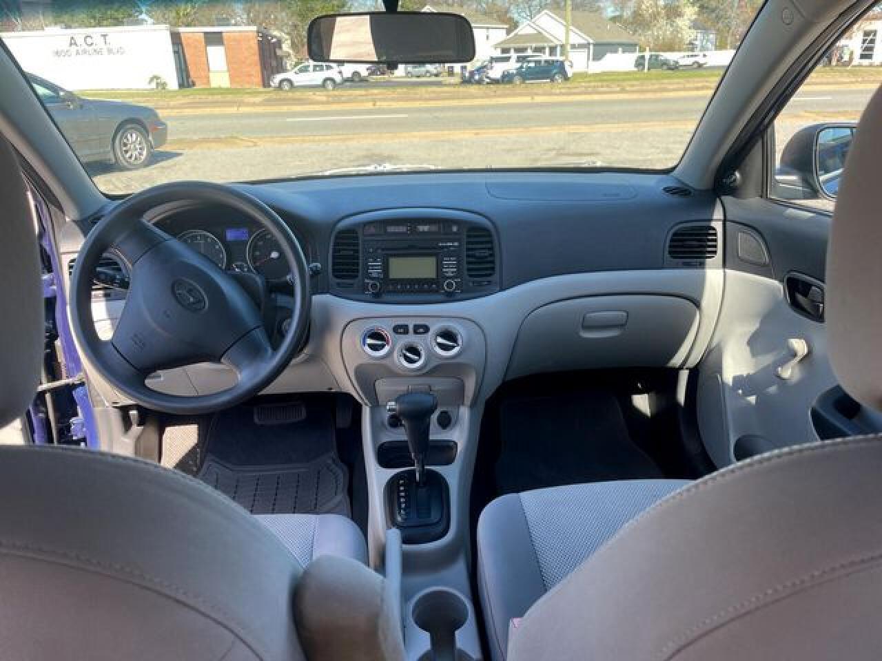 2010 Hyundai Accent Gls - Фото 7