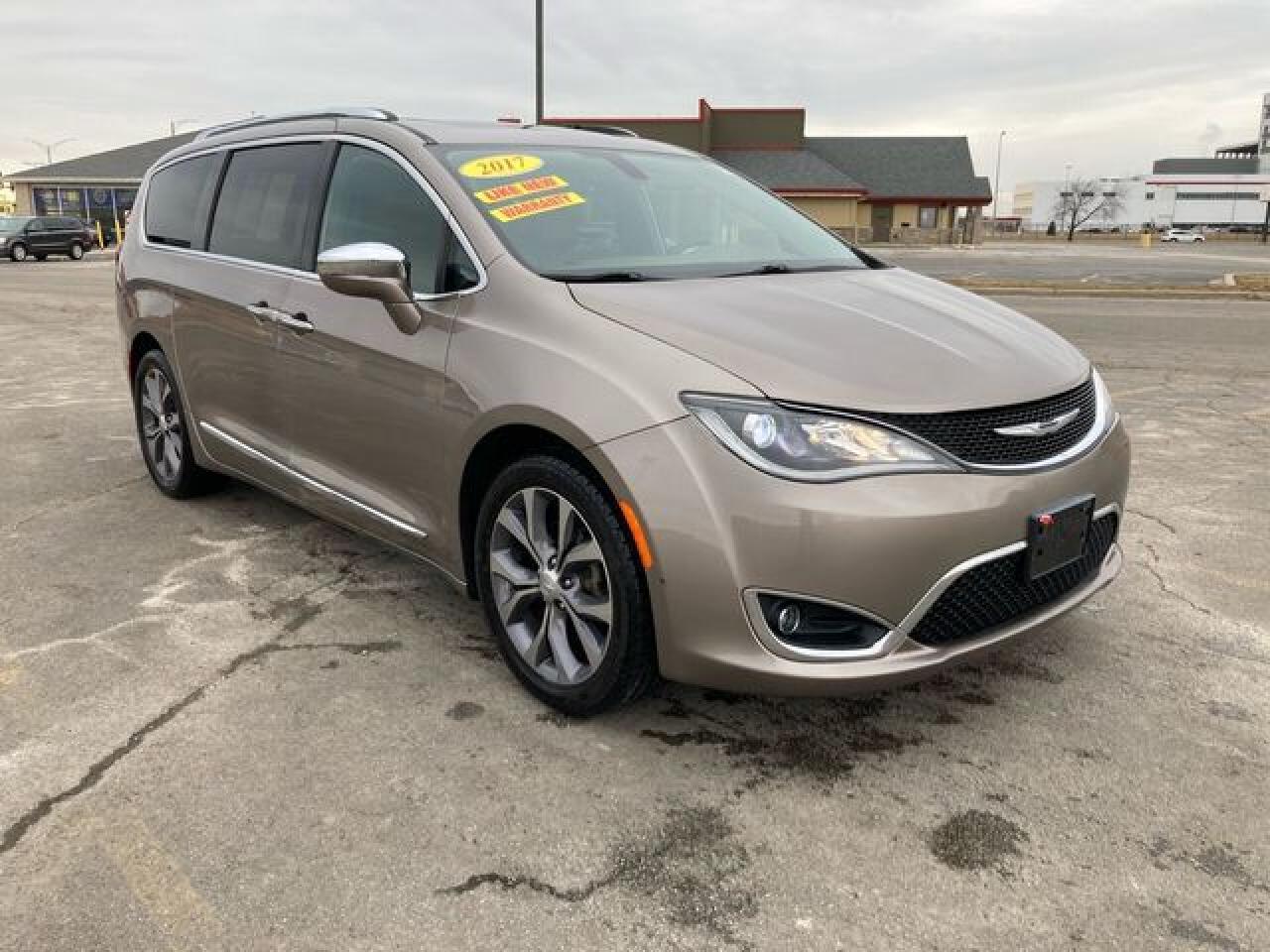 2017 Chrysler Pacifica Limited - Фото 3