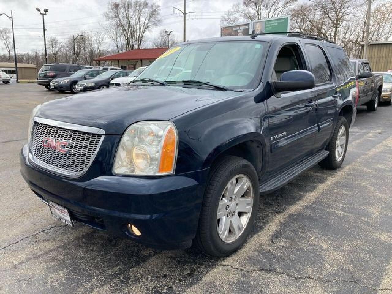 2007 GMC Yukon - Image 2