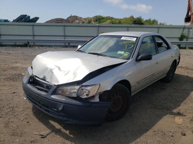 2000 Toyota Camry Ce - Фото 2