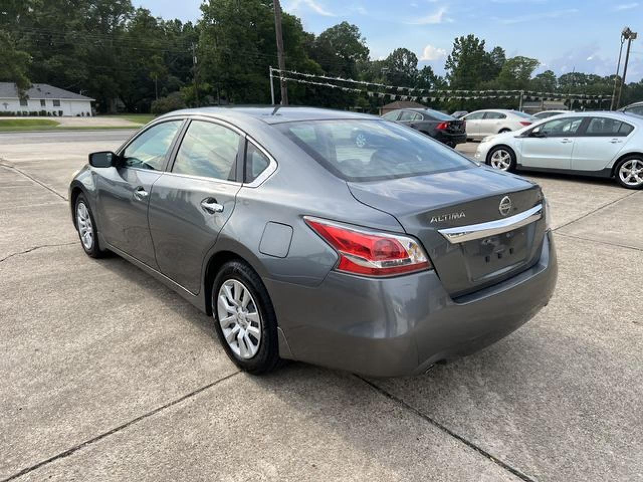 2015 Nissan Altima 2.5 - Фото 2