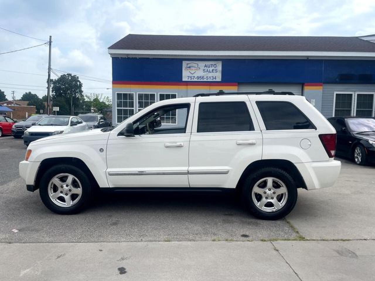 2007 Jeep Grand Cherokee Limited - Image 2