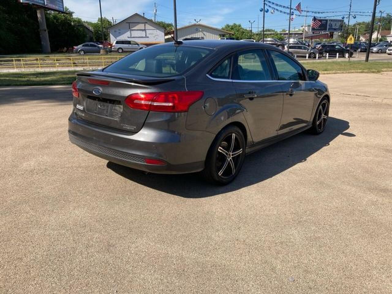 2015 Ford Focus Titanium - Image 4