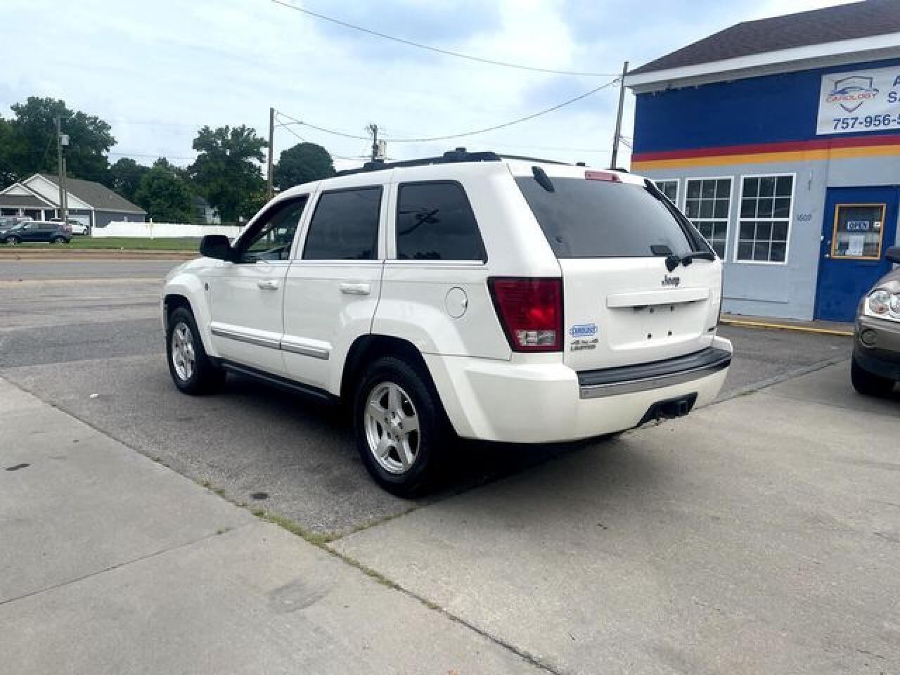 2007 Jeep Grand Cherokee Limited - Image 3
