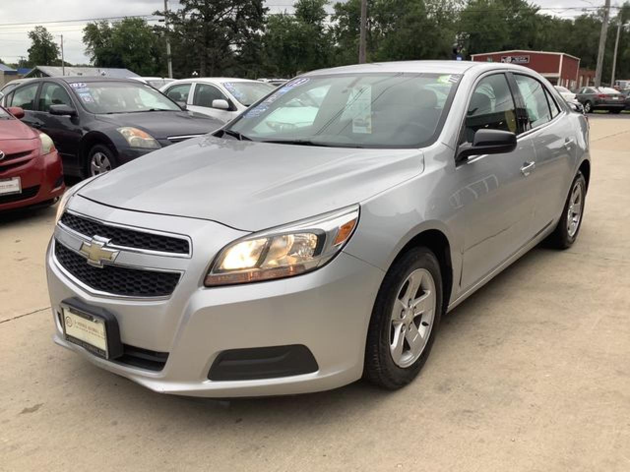 2013 Chevrolet Malibu Ls - Фото 3
