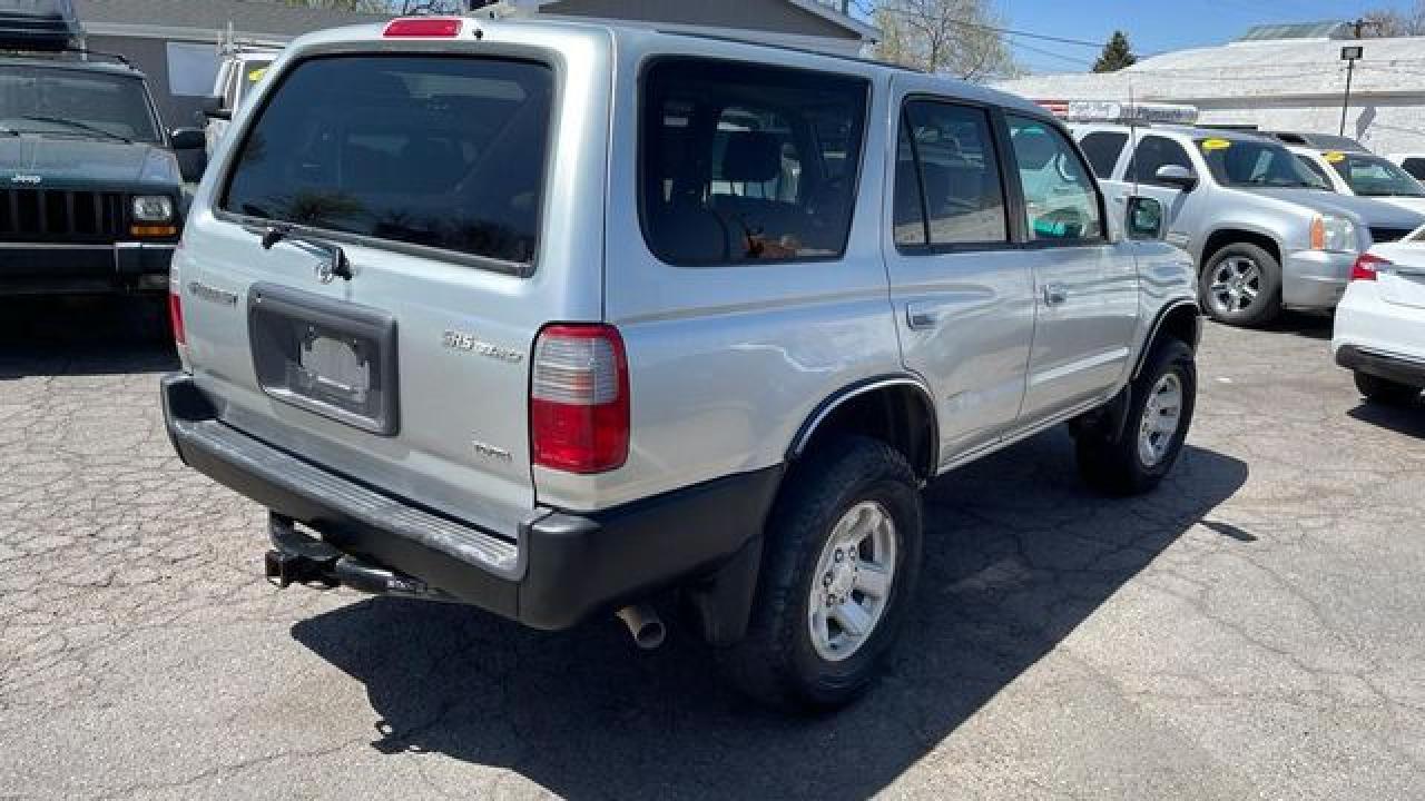 1999 Toyota 4Runner Sr5 - Image 4