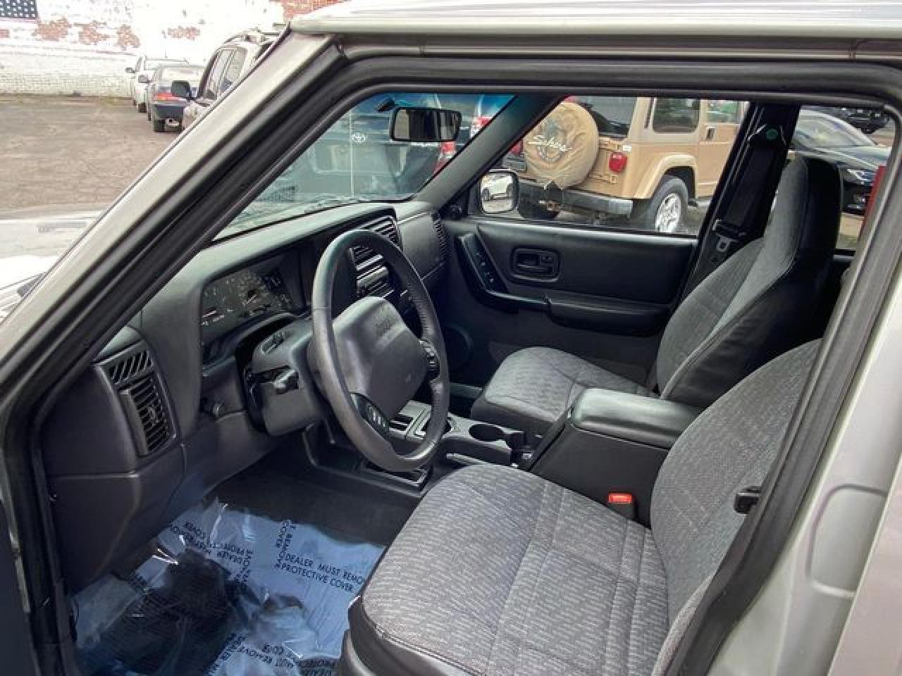 2000 Jeep Cherokee Sport - Image 5