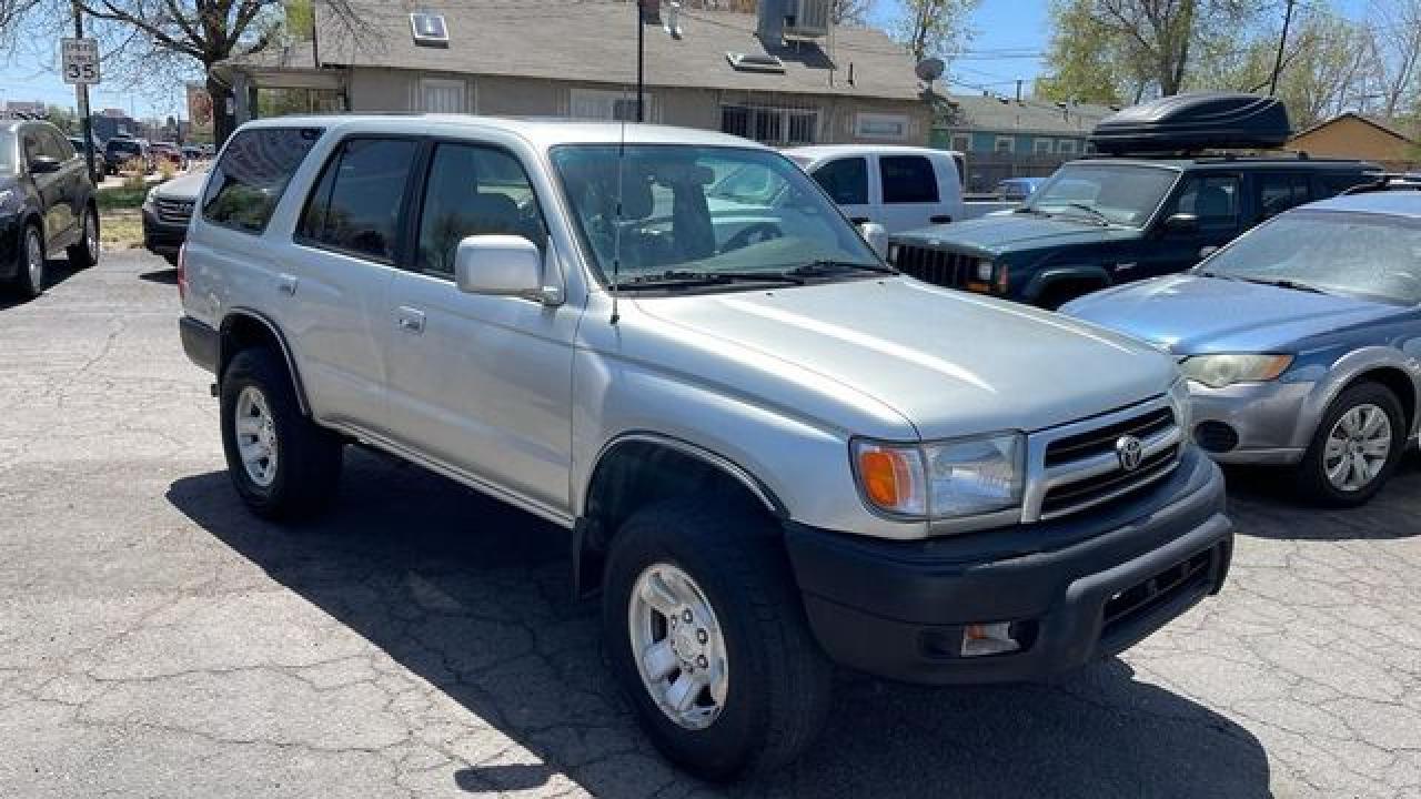 1999 Toyota 4Runner Sr5 - Image 2