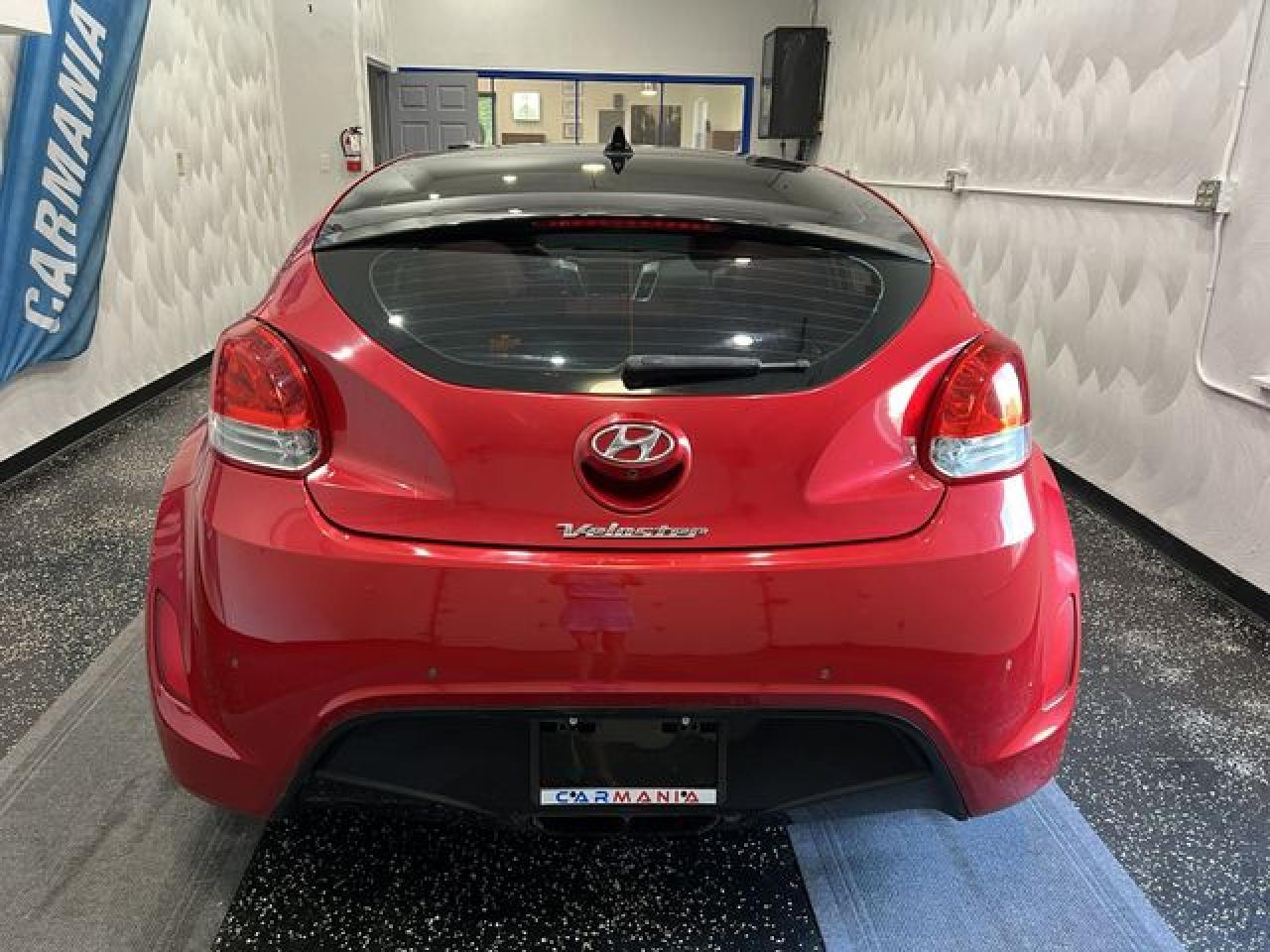 2013 Hyundai Veloster - Image 7