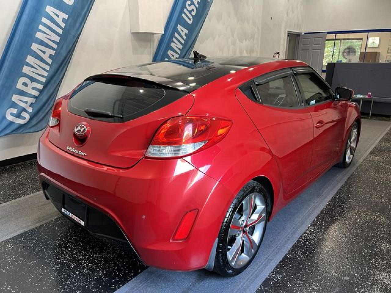 2013 Hyundai Veloster - Image 6
