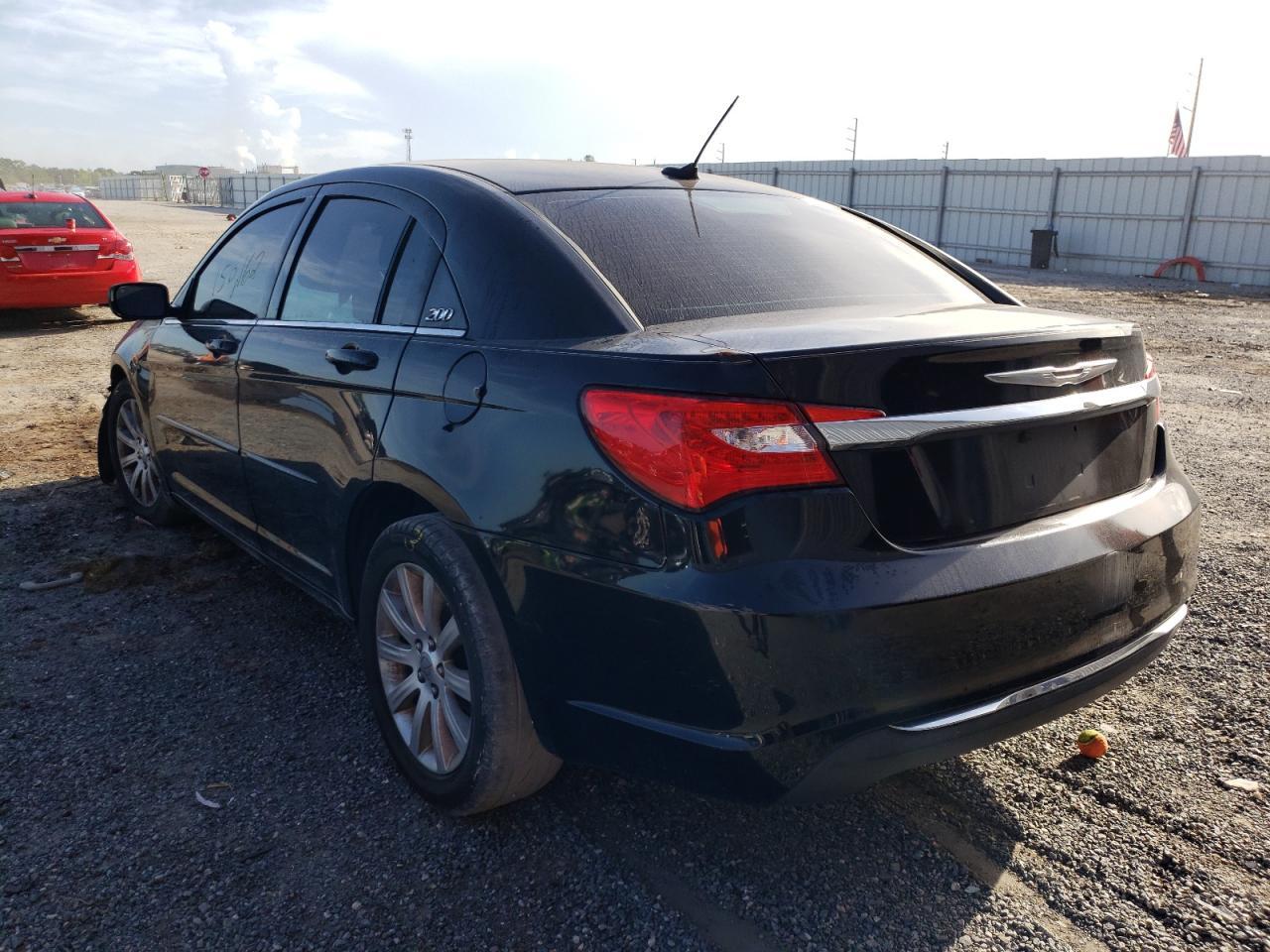 2013 Chrysler 200 Touring - Фото 3
