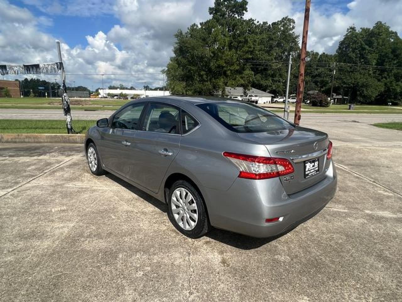 2013 Nissan Sentra S - Фото 2