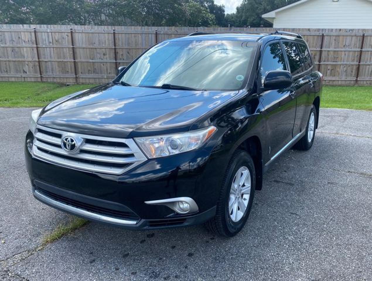 2012 Toyota Highlander Base - Image 2