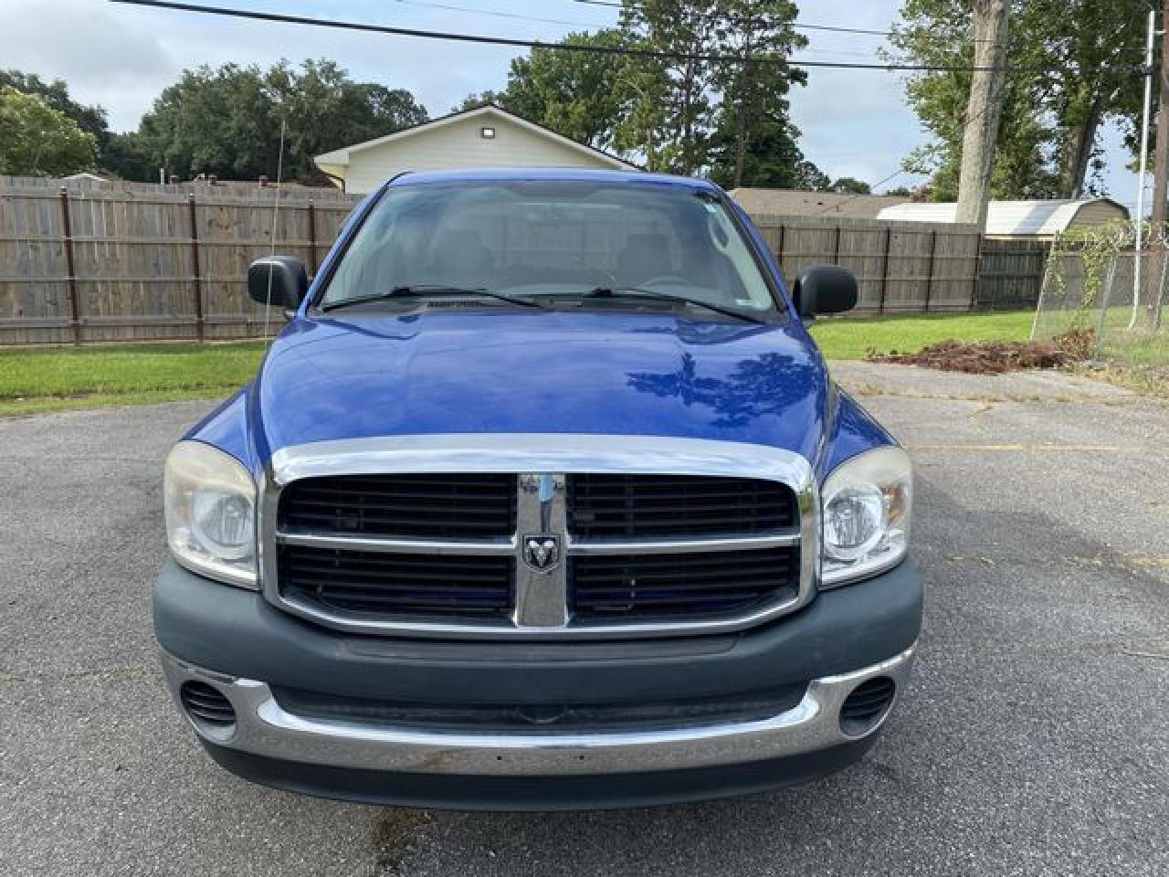 2008 Dodge Ram 1500 St - Фото 2