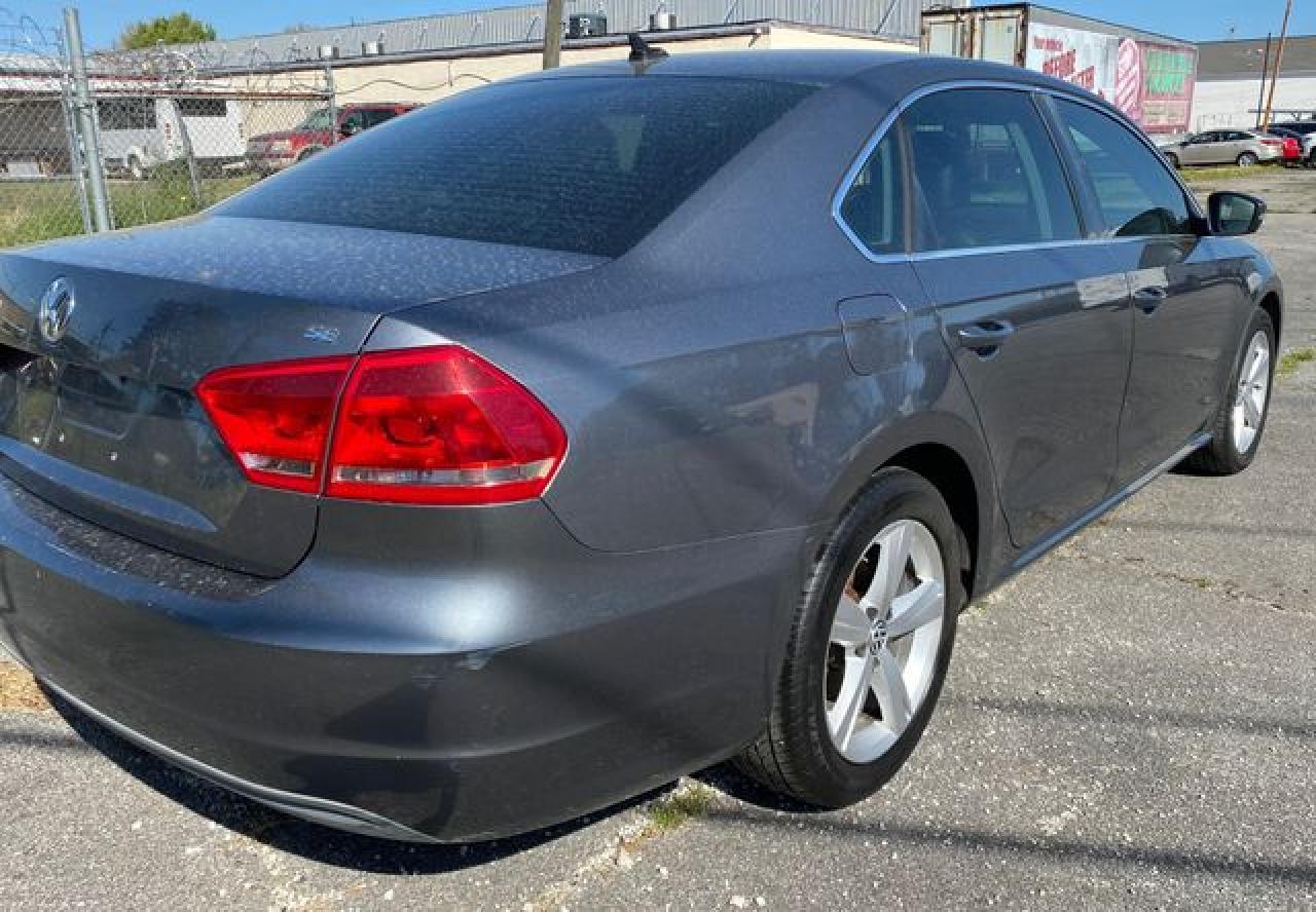 2013 Volkswagen Passat Se - Фото 4
