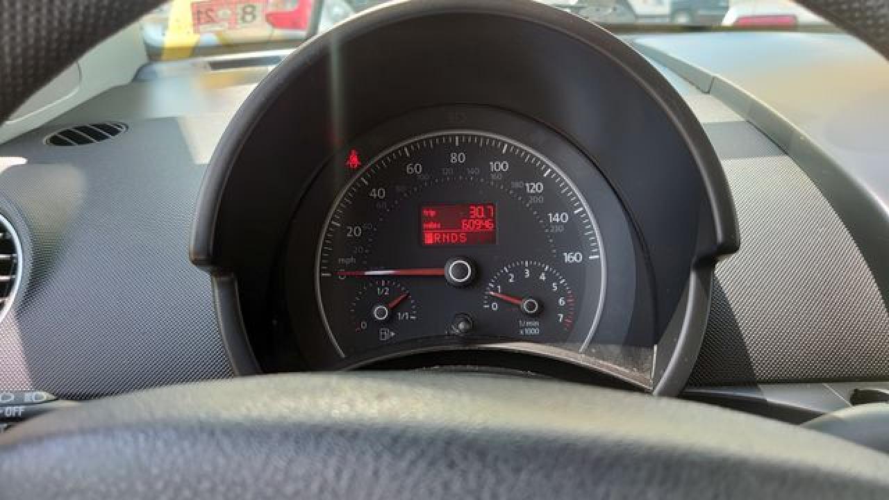 2010 Volkswagen New Beetle - Фото 6