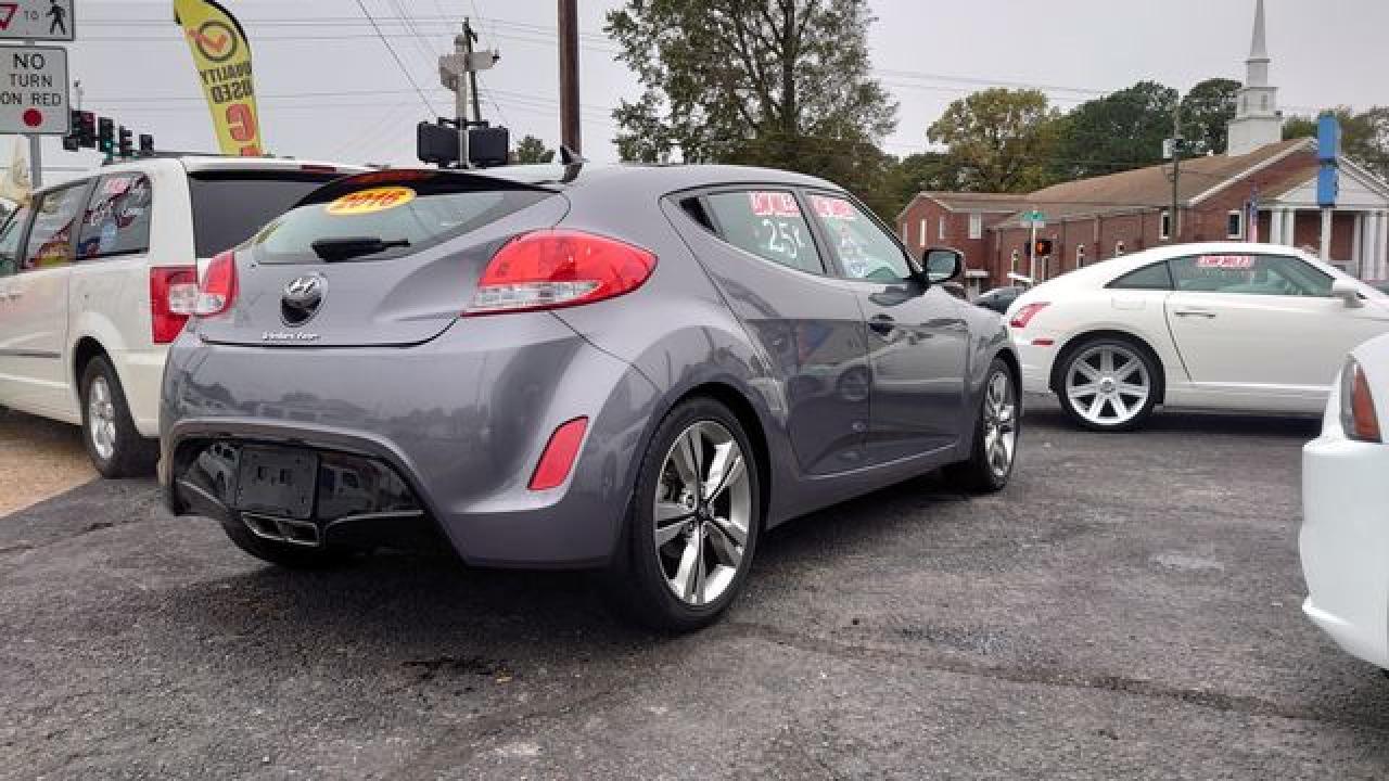 2016 Hyundai Veloster - Фото 3
