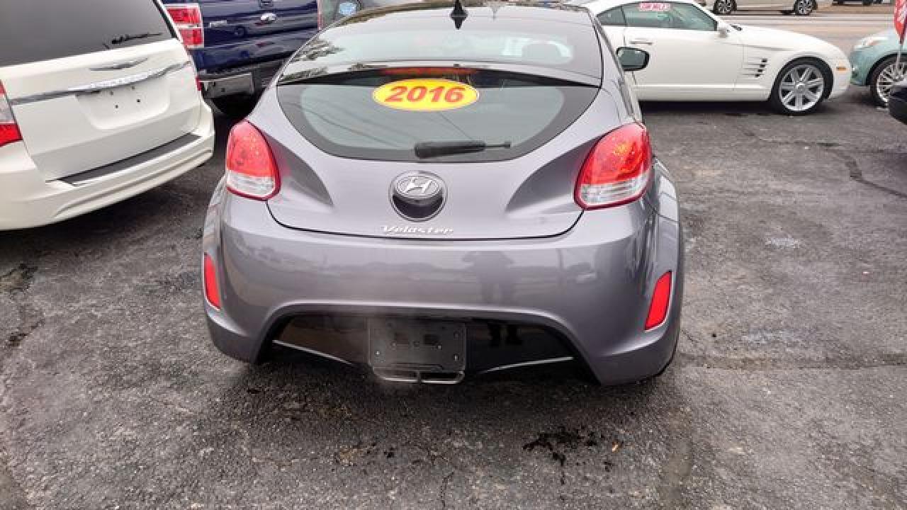 2016 Hyundai Veloster - Фото 4