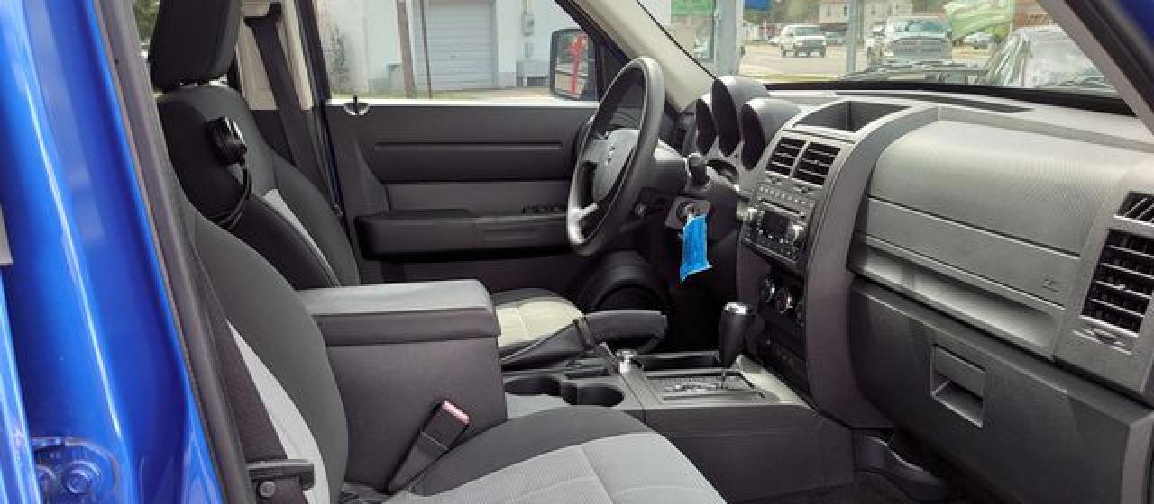 2007 Dodge Nitro Sxt - Image 4