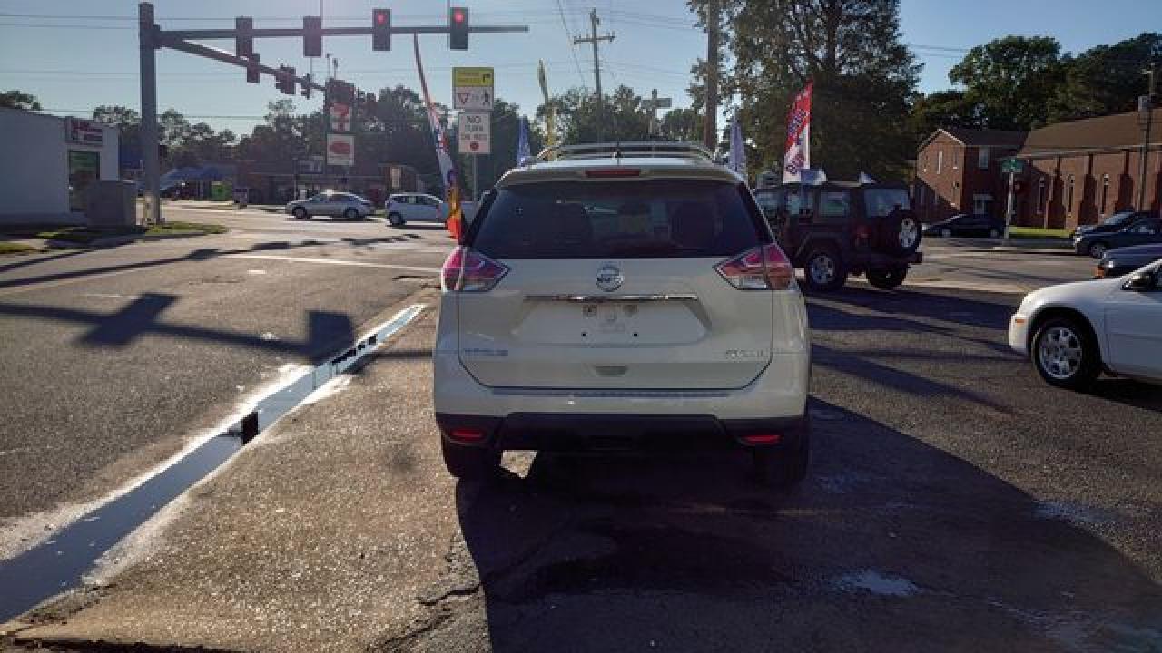 2015 Nissan Rogue S - Фото 4