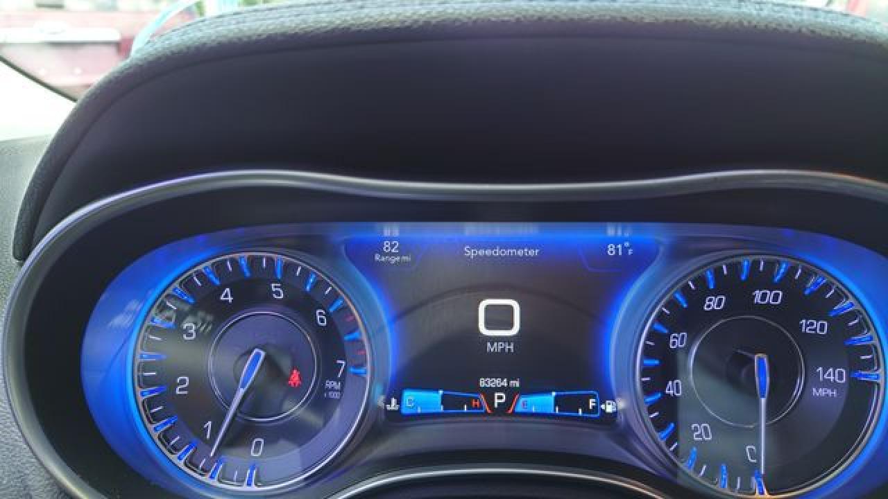 2018 Chrysler 300 Touring - Image 7