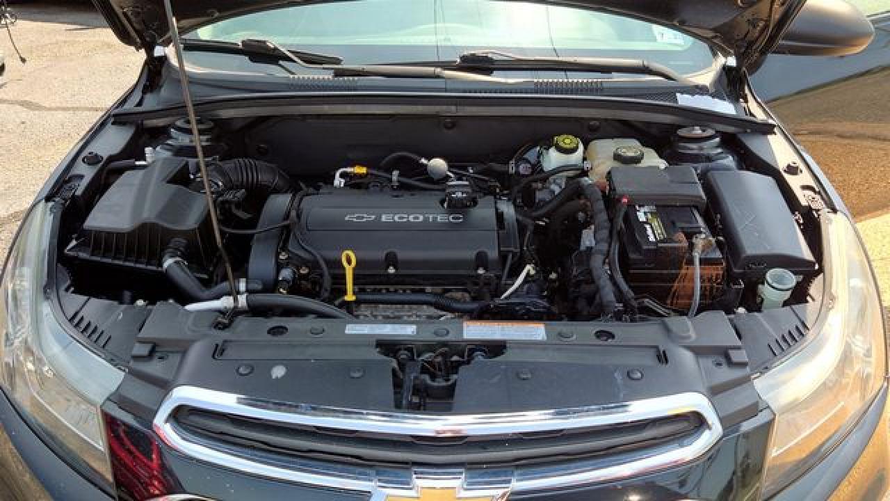 2016 Chevrolet Cruze Limited Ls - Image 2
