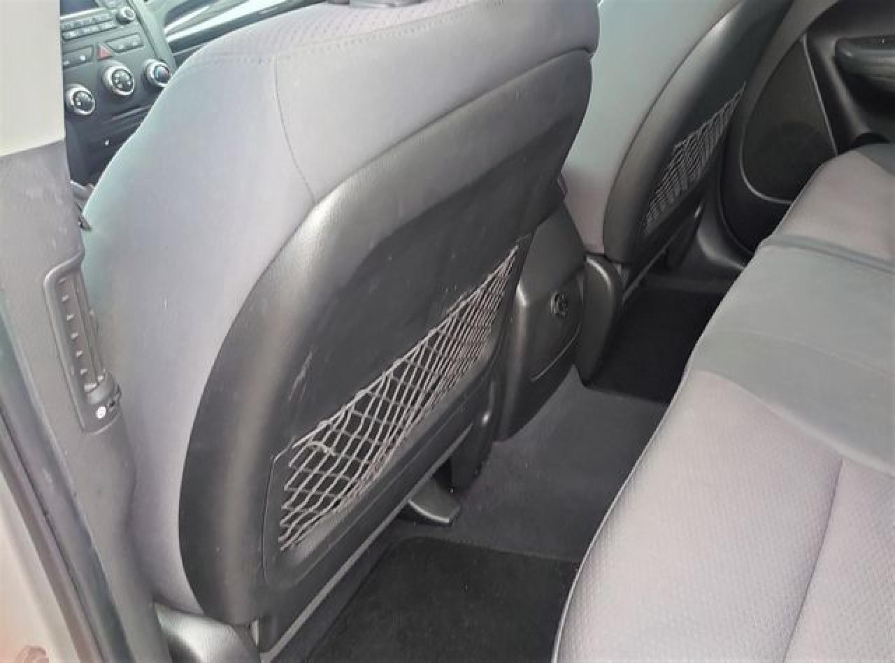 2011 Kia Sorento Base - Image 7