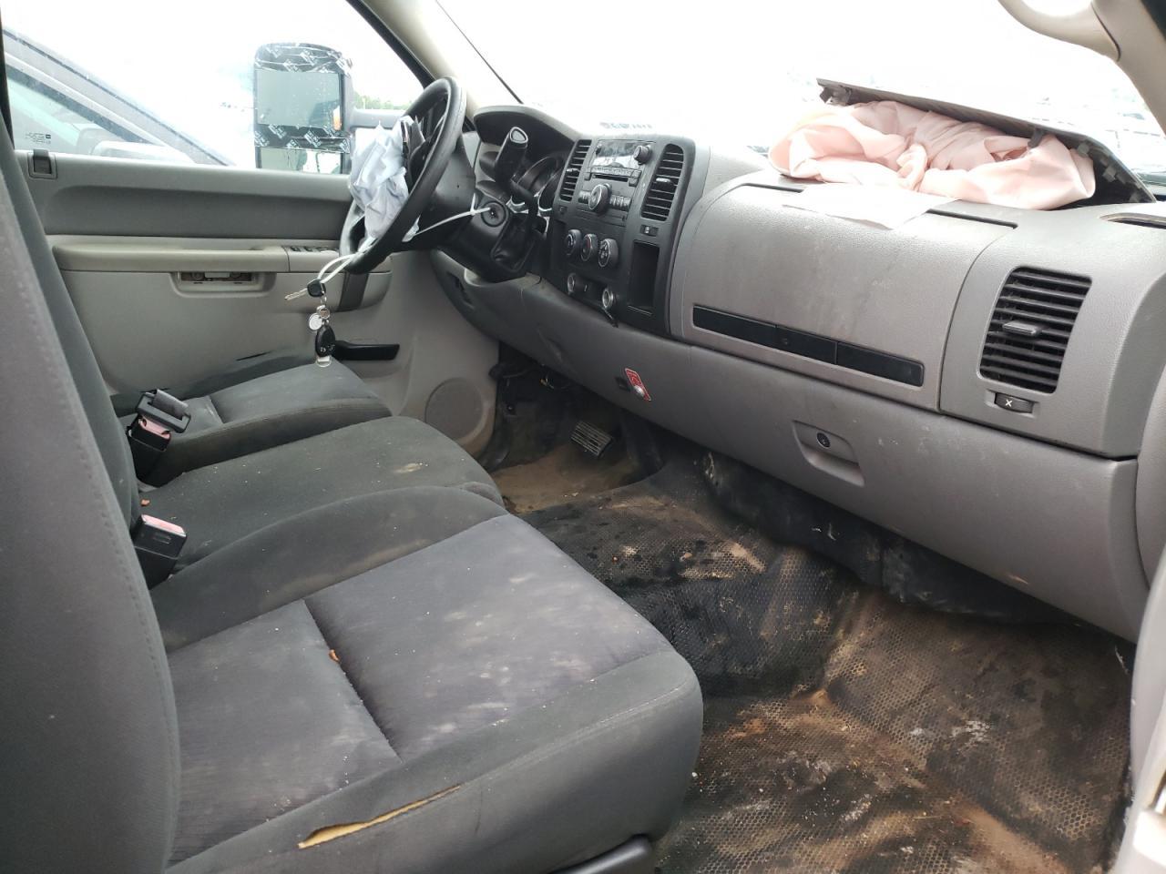 2012 Chevrolet Silverado C2500 Heavy Duty - Фото 5