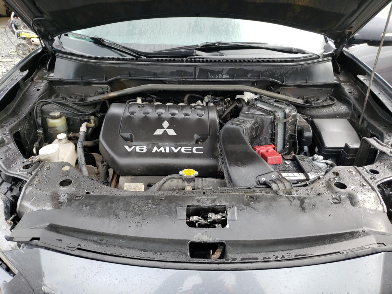 2011 Mitsubishi Outlander Se - Фото 7