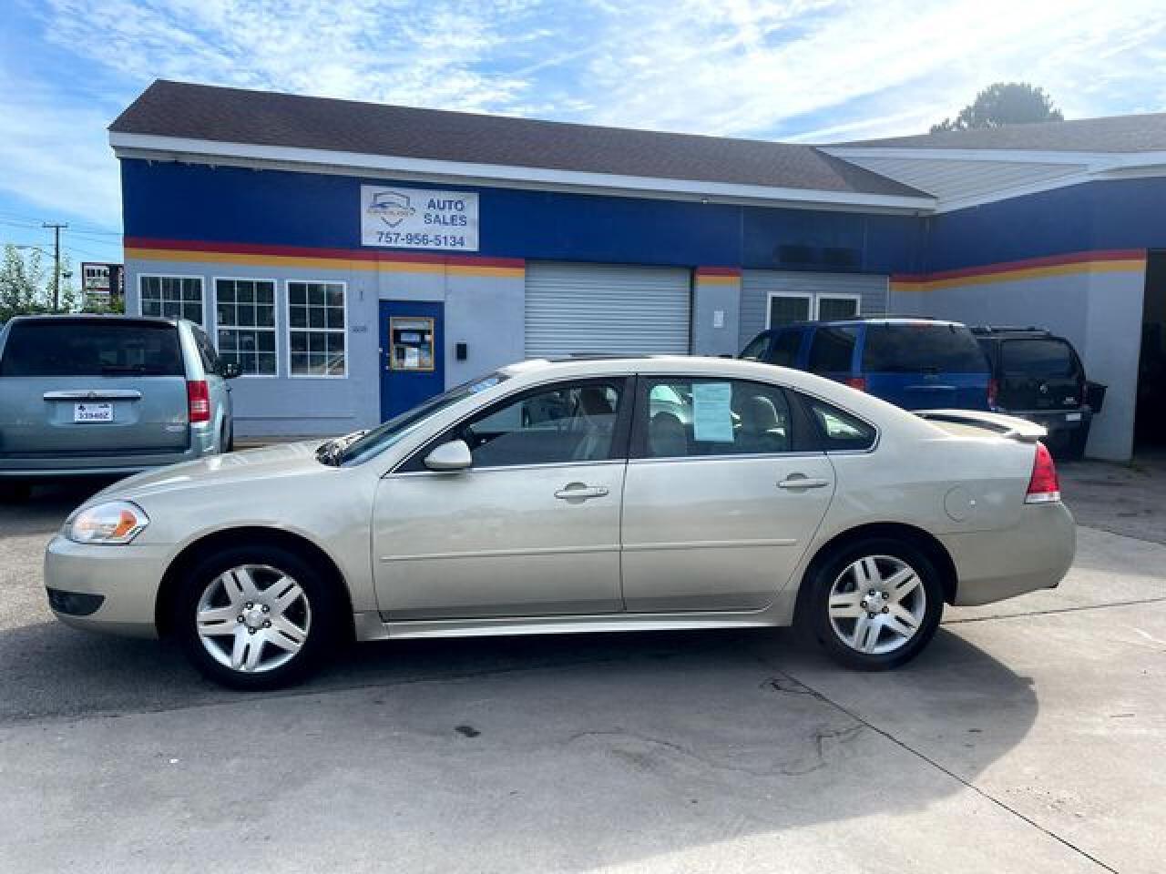 2012 Chevrolet Impala Lt - Image 2