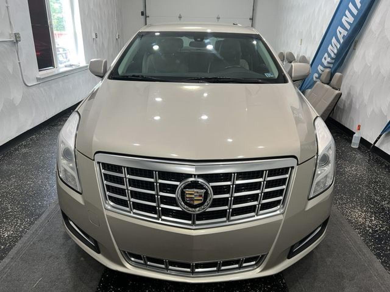 2014 Cadillac Xts - Image 2
