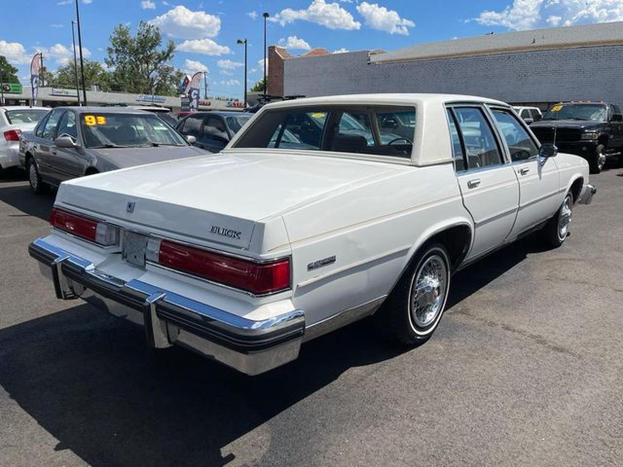 1985 Buick Lesabre Limited - Image 4