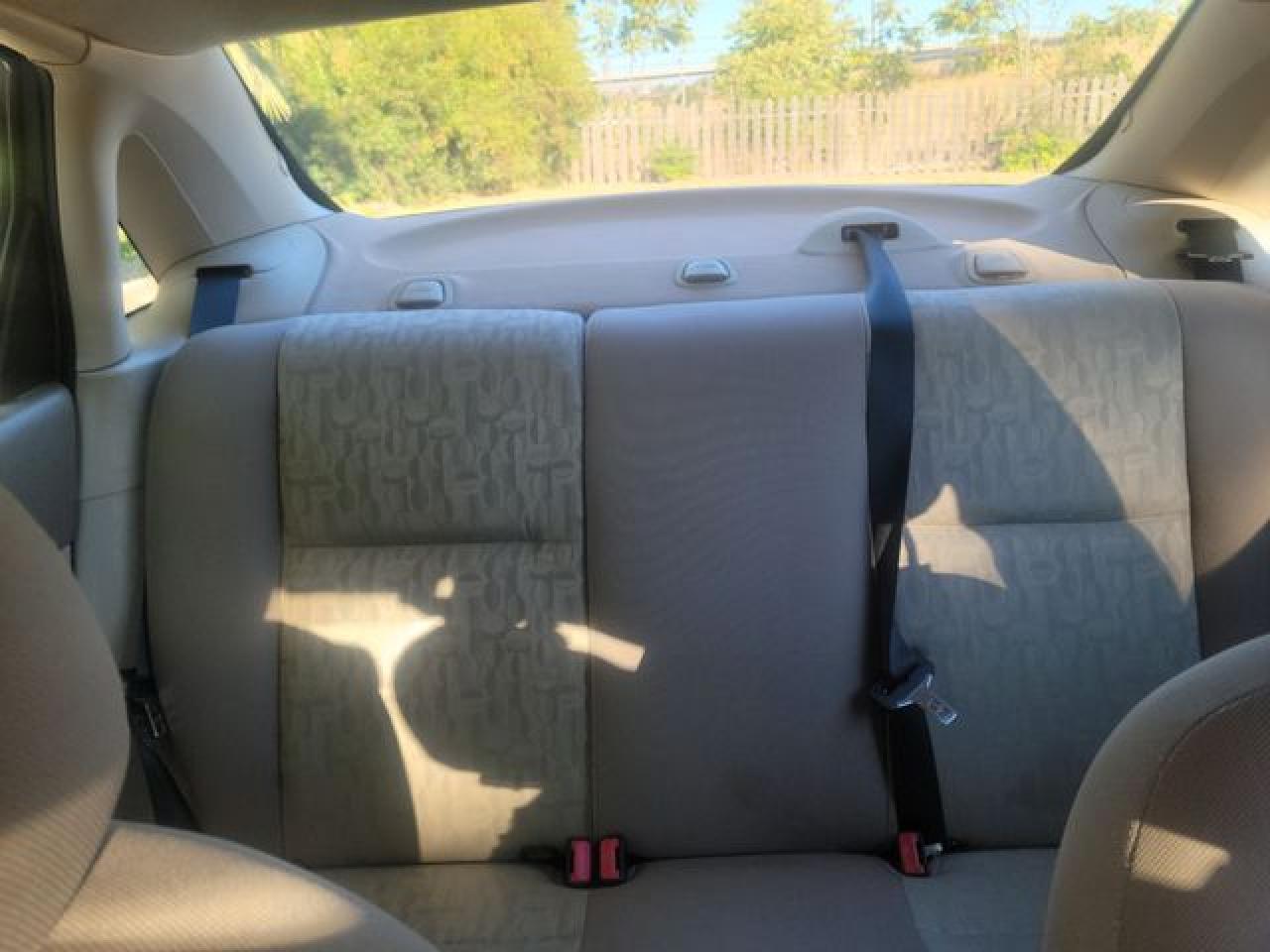 2005 Ford Focus Zx4 - Image 5