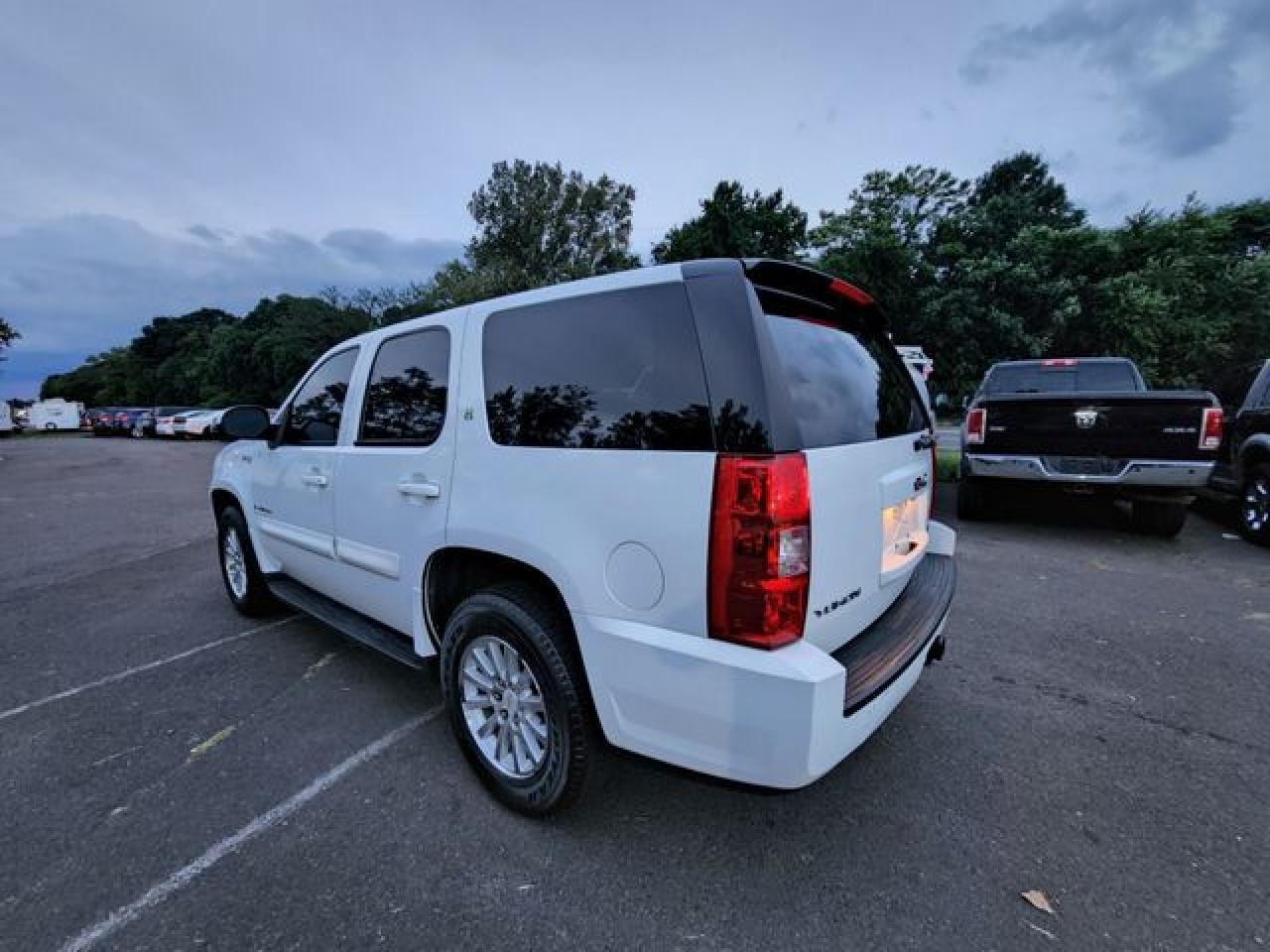 2008 GMC Yukon Hybrid - Фото 3