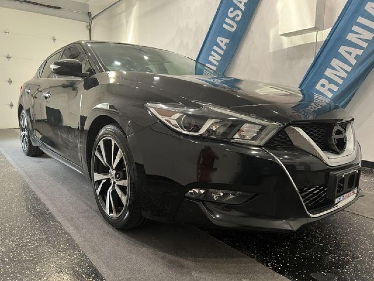 2017 Nissan Maxima 3.5S - Image 2