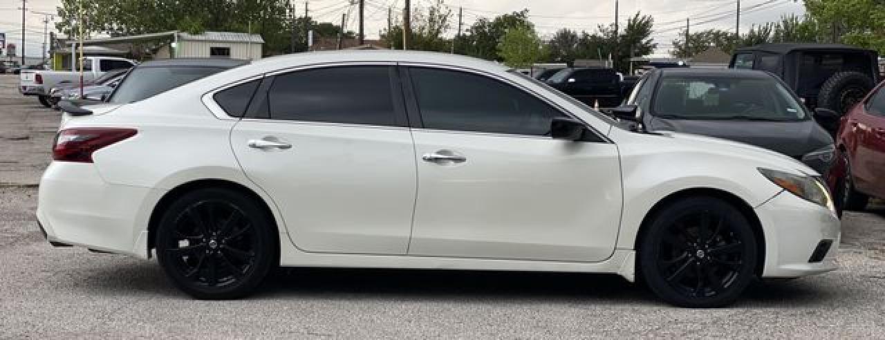 2017 Nissan Altima 2.5 - Image 4