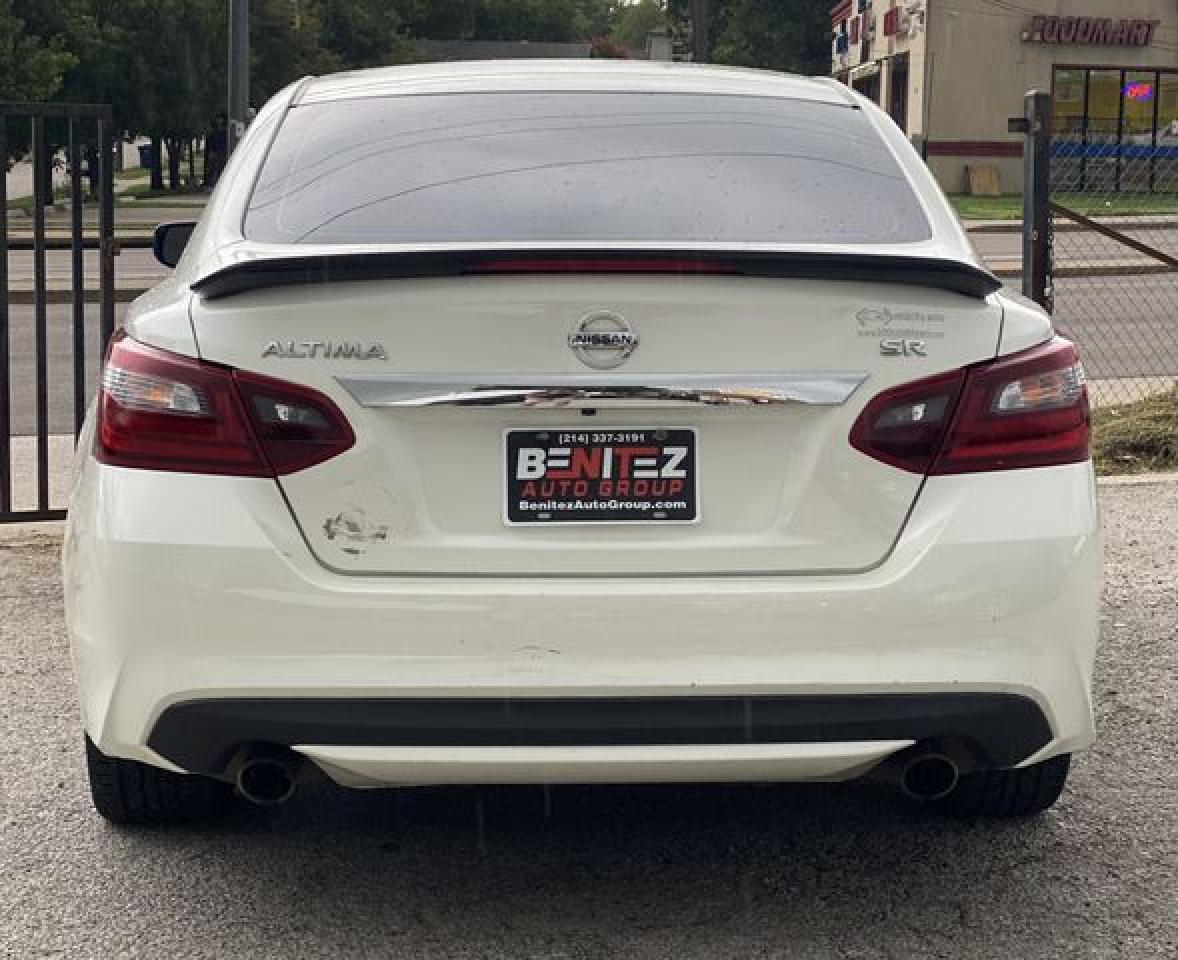 2017 Nissan Altima 2.5 - Image 6