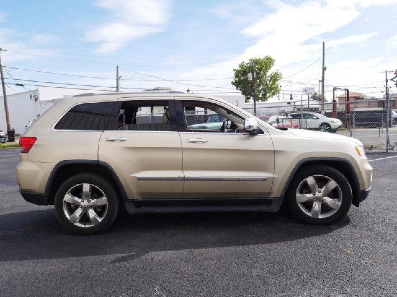 2012 Jeep Grand Cherokee Overland - Фото 4