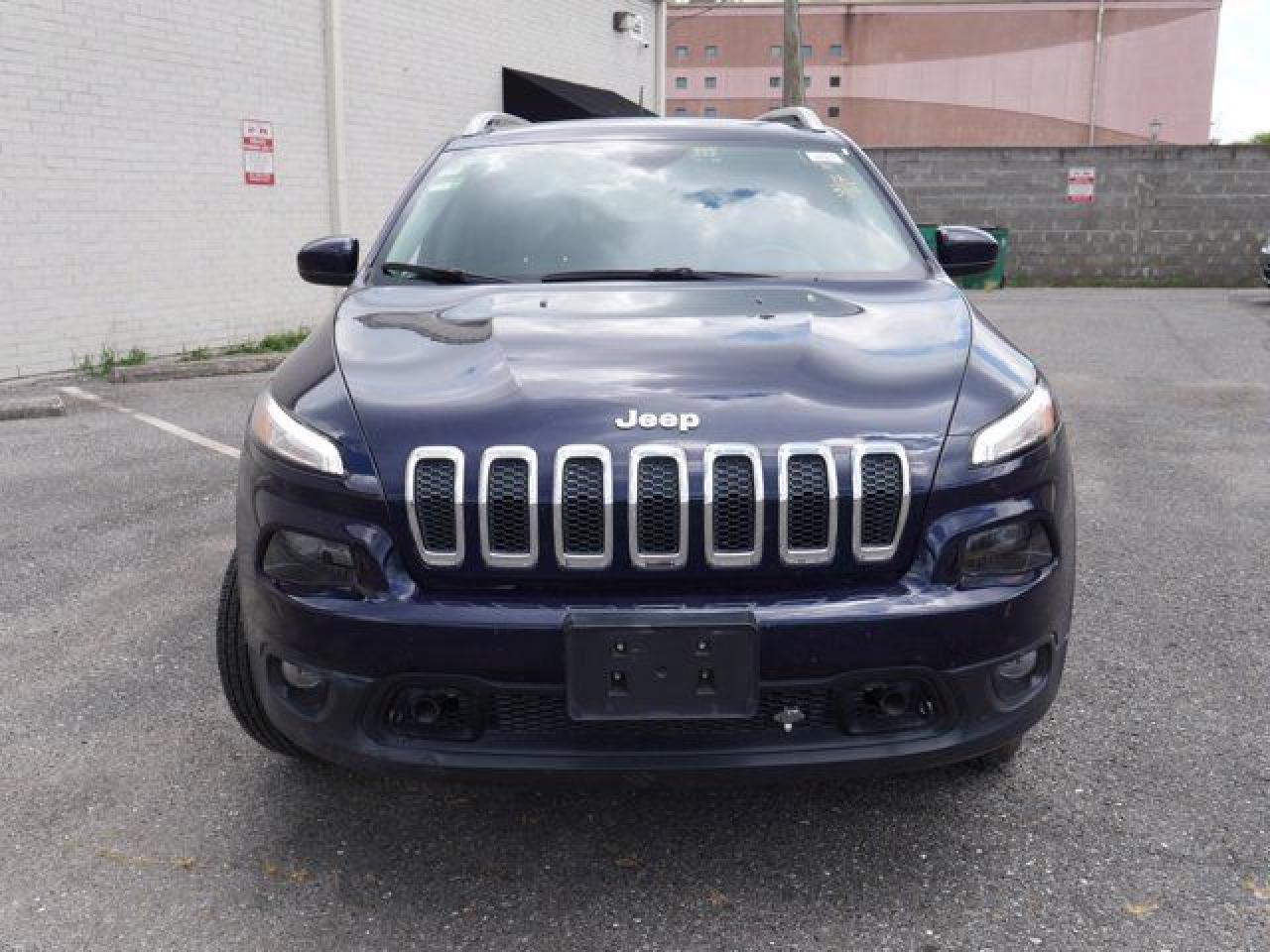 2016 Jeep Cherokee Latitude - Image 2