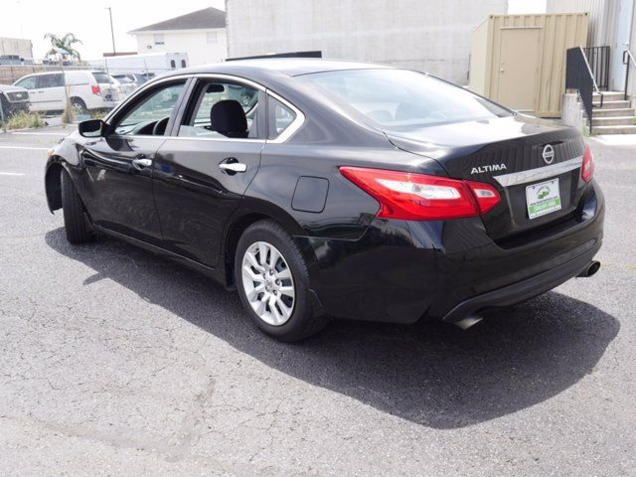 2016 Nissan Altima 2.5 - Фото 7