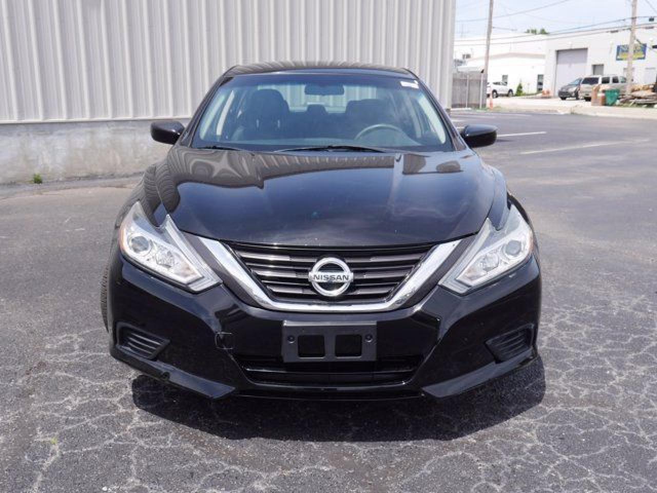 2016 Nissan Altima 2.5 - Фото 2