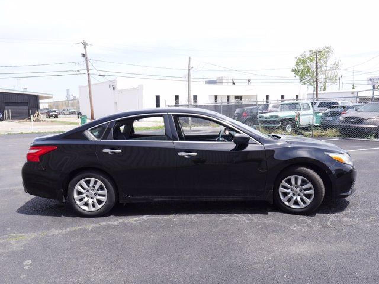 2016 Nissan Altima 2.5 - Фото 4