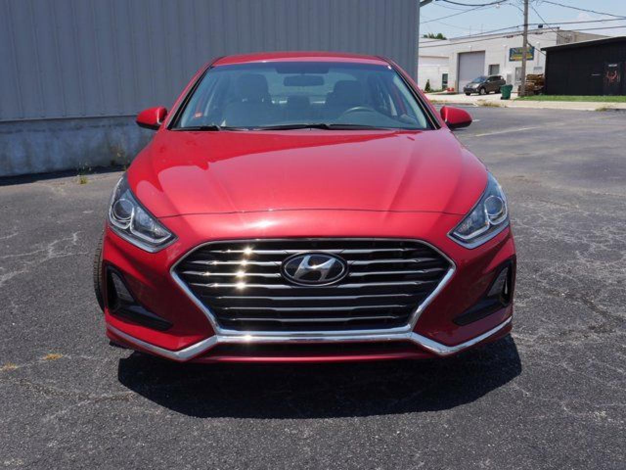 2019 Hyundai Sonata Se - Фото 2