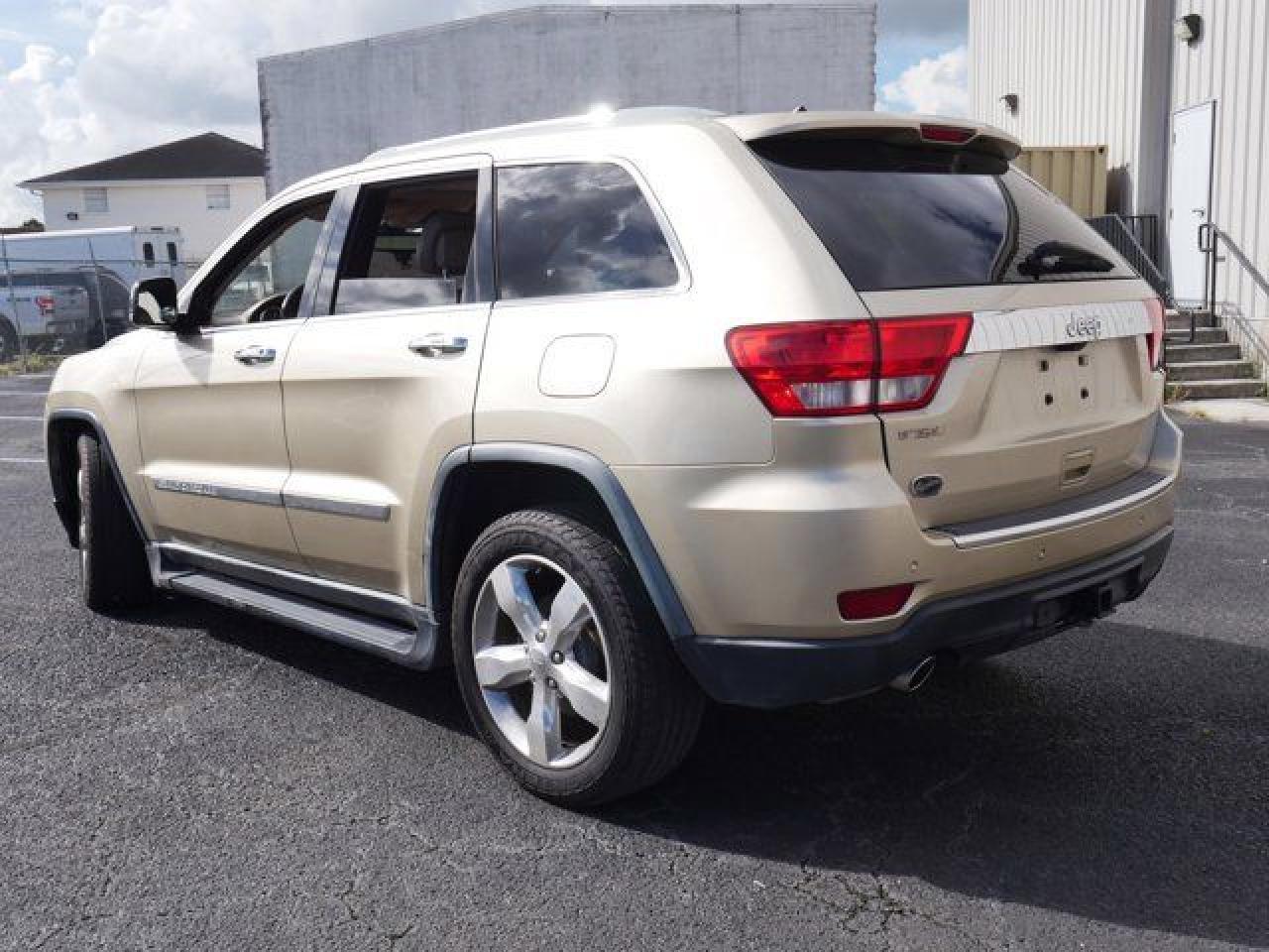 2012 Jeep Grand Cherokee Overland - Фото 7